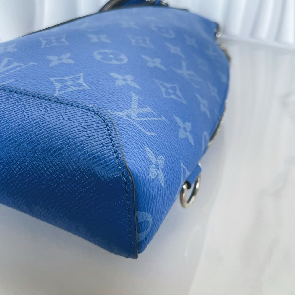 Louis Vuitton Blue Monogram Sling Bag with Circular Pouch - Picture 12 of 12